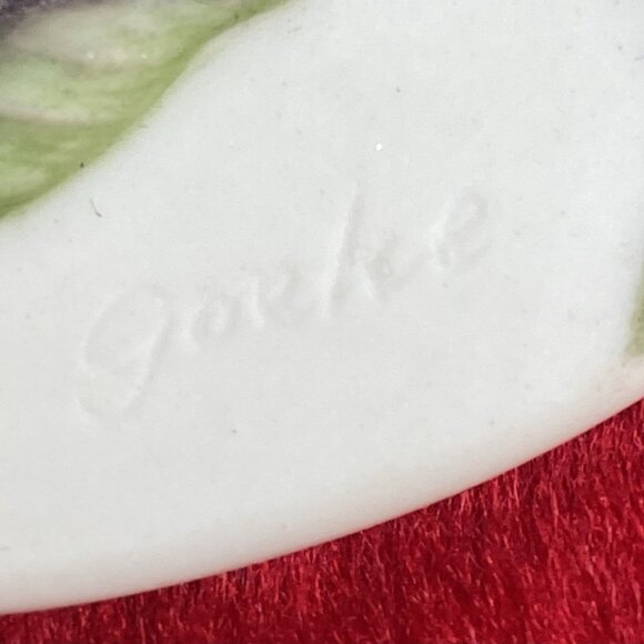 Chickadee Branch Ornament Signed LE 1989 Handpainted Ceramic Raised Design 3.5" - Picture 8 of 16